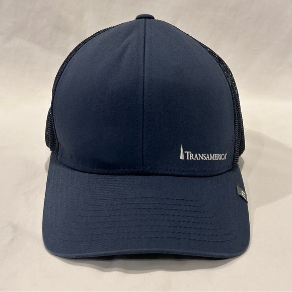 Travis Mathew Men's Golf Hat Widder 2.0 Transamerica Logo Adjustable Flexfit - Picture 1 of 9